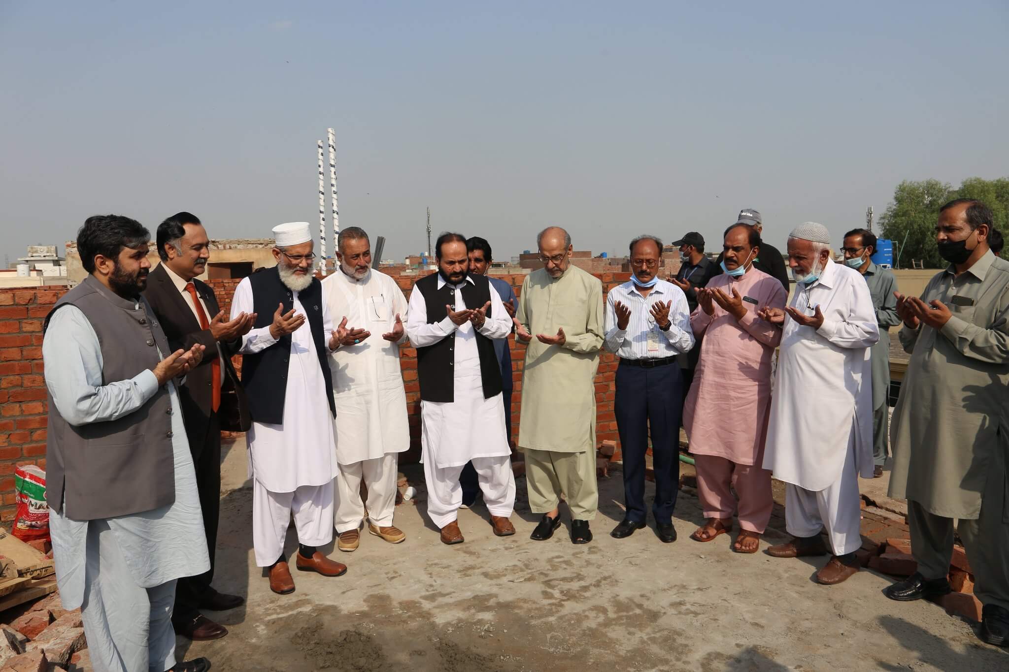 Mr. Siraj ul Haq ( Ameer Jamat-e-Islami) Innaugeation New Dialysis Centre.1