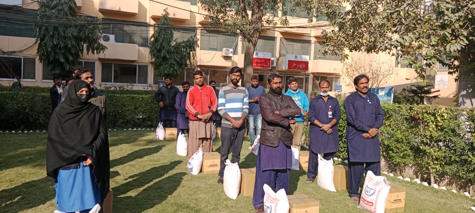 Chritmas Gift Distrubution (2)