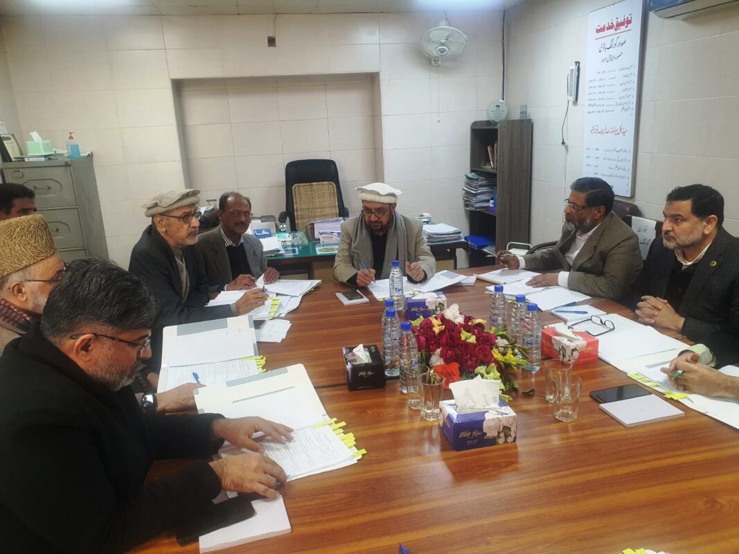 Mr.-Ameer-ul-Azeem-President-Governing-Body-Address-Governing-Body-Meeting-at-Mansoorah-6-1067x800 (1)